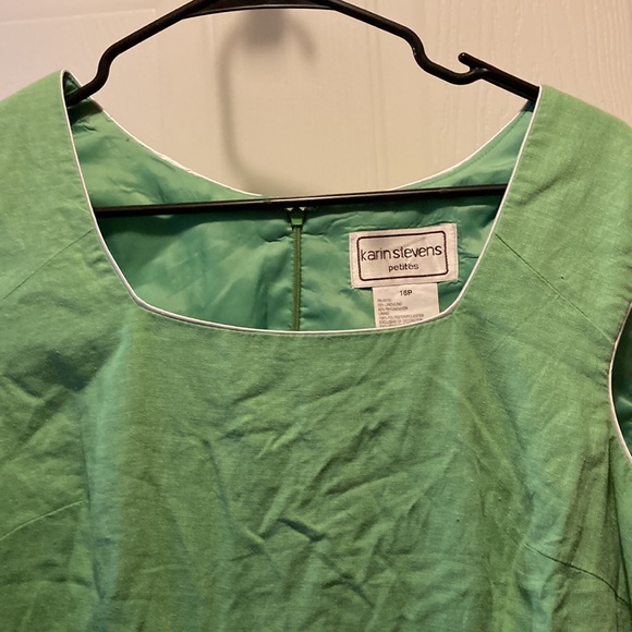 Green Shift Dress - Picture 3 of 5